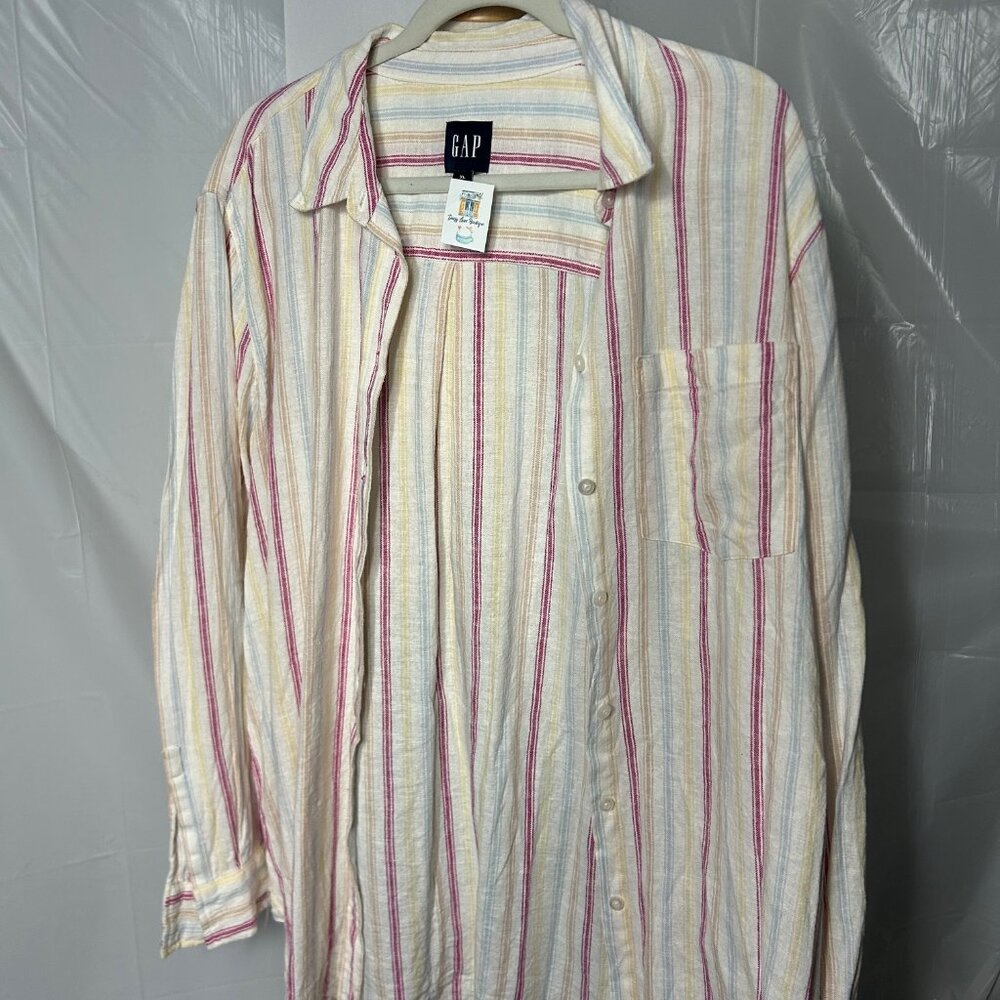GAP XL Multi-Colored Striped Button Down Collared Shirt